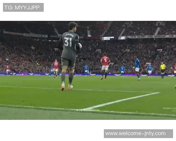 费迪南德称赞拉门斯稳定表现提升全队信心助力战胜桑德兰