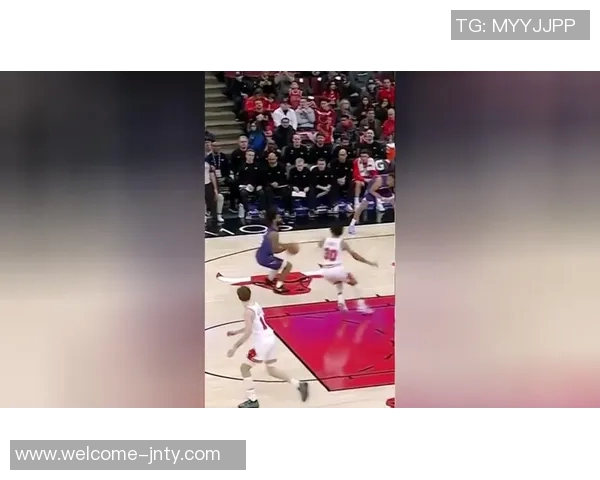 黄蜂主帅称科比怀特为球队增添重要持球点与进攻组织能力 黄蜂主帅称科比怀特为球队增添重要持球点与进攻组织能力